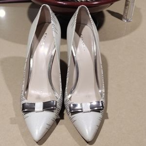 Coach leather pumps with bow